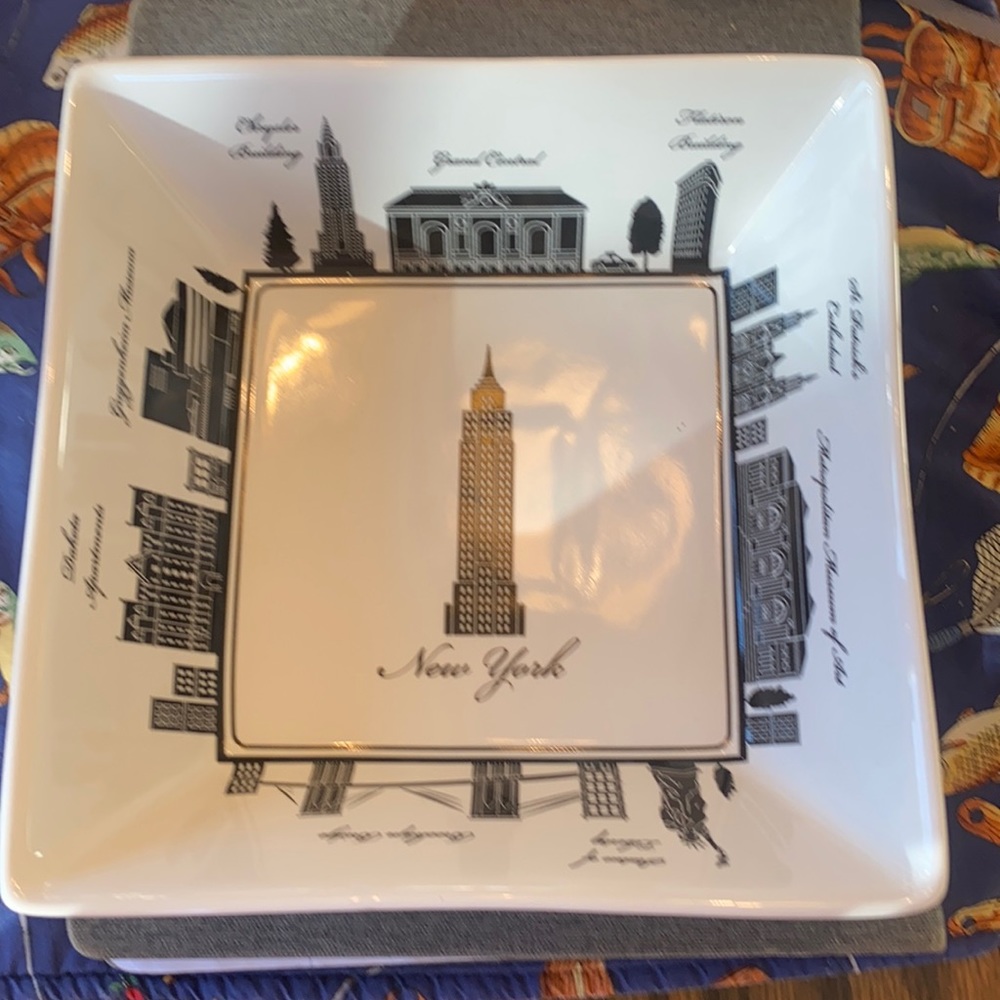 222FIFTH NEW YORK BOWL